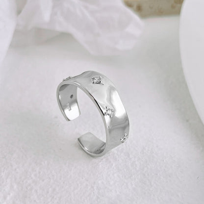 Lumo Dainty Ring