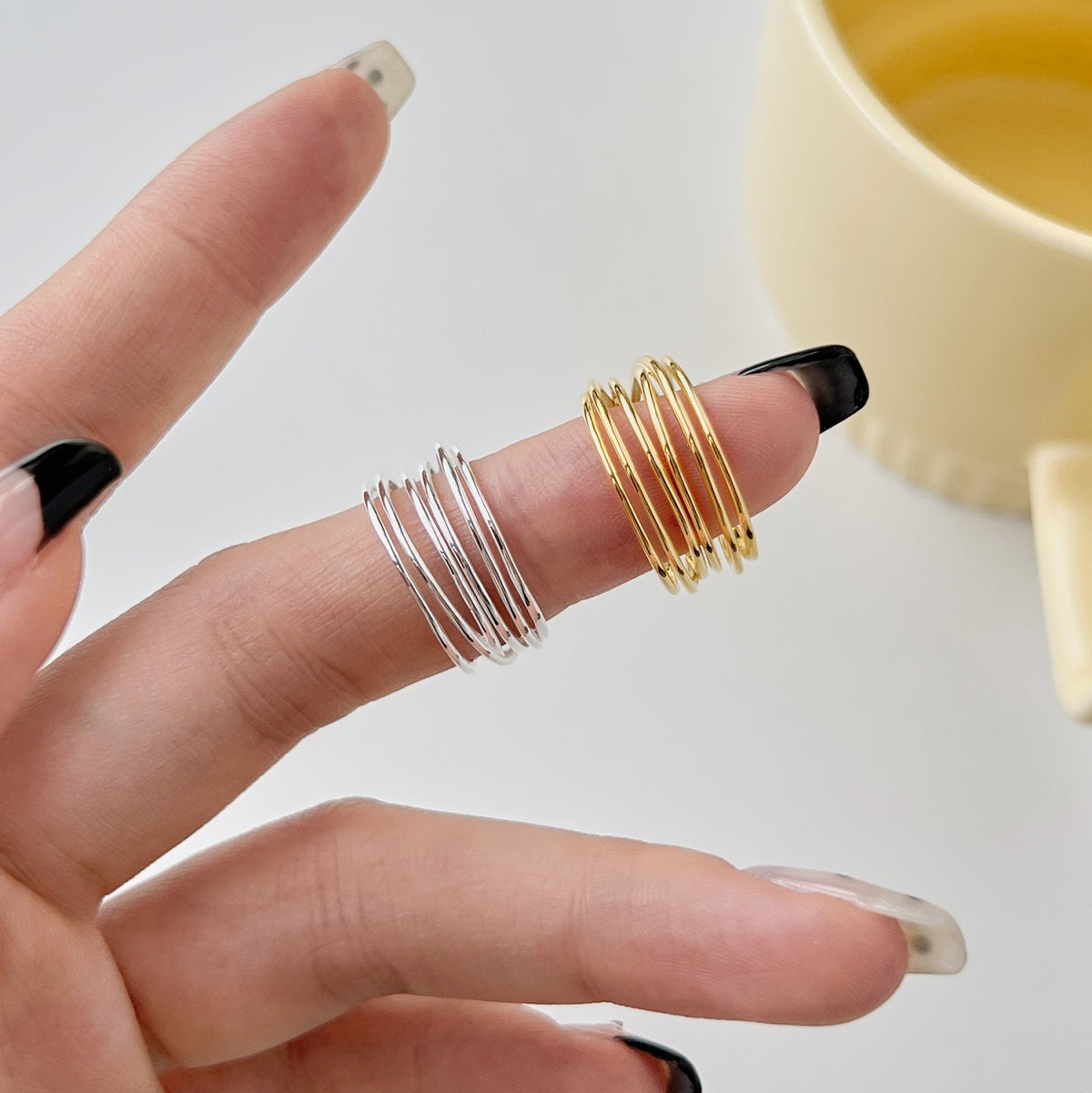 Lumo Wire Dainty Ring